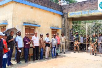 in-the-bitter-election-battle-in-bengal,-there-are-signs-of-political-warmth-in-nadia,-kolkata