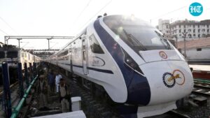 vaishnau-raises-flag-of-jammu-srinagar-vande-bharat;-services-start-from-may-2