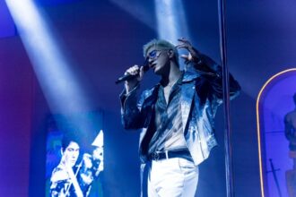 netflix-picks-up-taiwanese-drama-‘controversial-artist’-(exclusive)