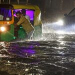 10-dead,-roads-choked,-libraries-flooded:-bengaluru-plunged-into-chaos-after-rains-and-storms-|-5-points