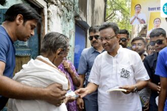 firhad-hakim:-a-mayor,-a-minister-and-a-trinamul-strategist-are-vying-for-the-kolkata-port