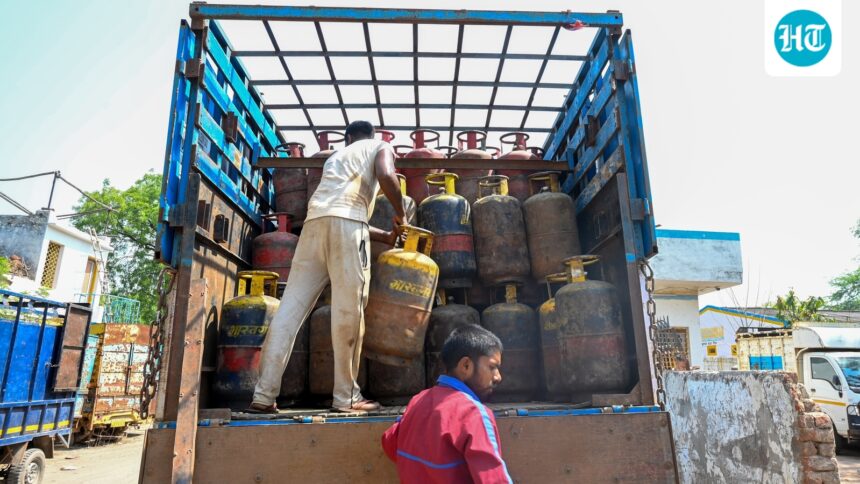 commercial-lpg-price-has-risen-by-nearly-rs-1,000-in-a-setback-for-migrant-workers-and-restaurants