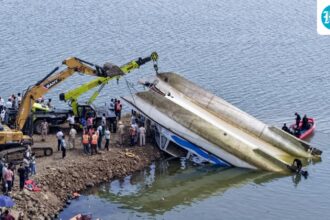 jabalpur-tragedy:-helmsman-breaks-silence,-says-he-‘finally-jumped’-as-death-toll-reaches-11