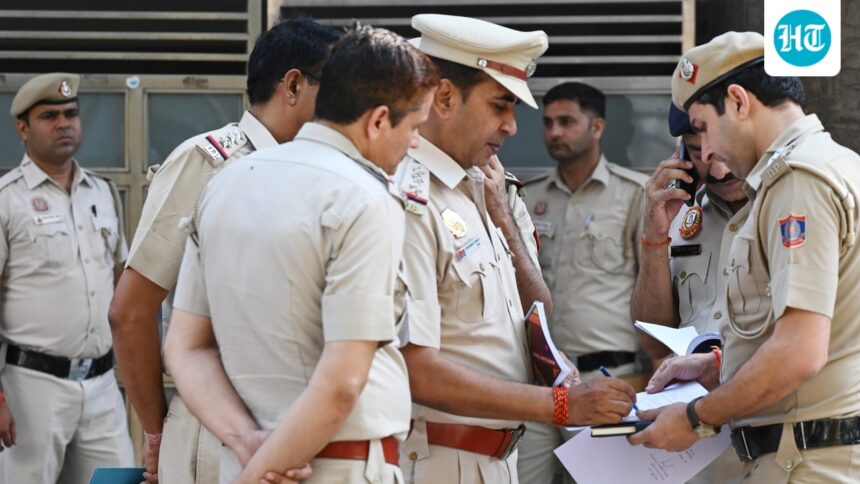 man-poisons-his-wife-and-four-children-before-attempting-suicide-in-gurugram;-internal-issues-cited-as-a-motive