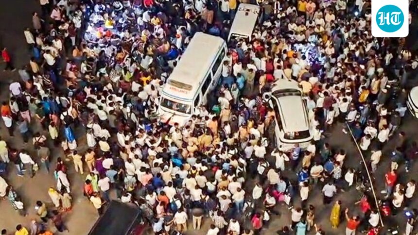traffic-hit-on-mumbai-bengaluru-expressway-as-hundreds-protest-against-minor-sexual-assault-and-murder-in-pune