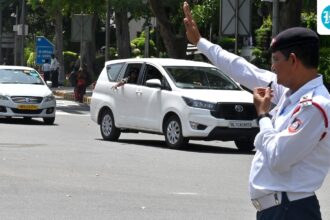 delhi-introduces-new-traffic-challenge-system,-limits-direct-appeals-to-courts
