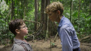 lord-of-the-flies-movie-review:-the-kids-aren’t-all-right,-but-william-golding’s-lavish,-horror-inducing-adaptation-on-netflix-is-​​pretty-great.