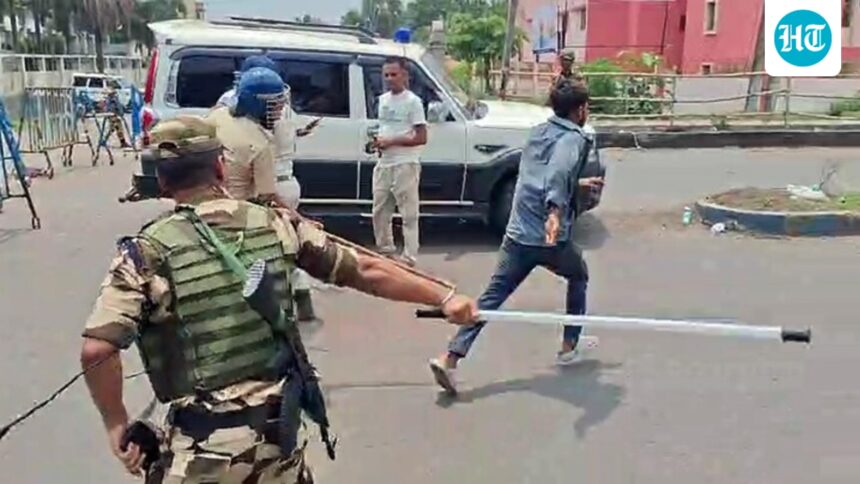 election-results-in-west-bengal-were-disrupted-by-clashes-at-the-vote-counting-center-in-barrackpore;-security-forces-resort-to-lathi-charges