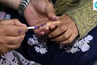 the-bjp-is-leading-in-tripura,-gujarat-and-nagaland.-congress-leads-in-one-seat-in-karnataka-as-poll-trends-emerge