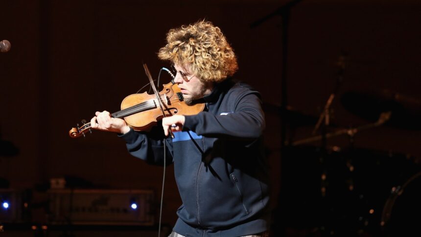 canadian-violinist-ashley-macisaac-sues-google-over-allegations-it-falsely-identified-him-as-a-sex-offender-in-an-ai-generated-overview
