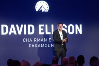 paramount-makes-‘significant-progress’-in-purchase-of-warner-bros.-it-reconfirms-the-timing-of-the-closing-of-the-deal