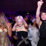 inside-the-met-gala:-star-caliber-chatter-and-dancing-as-sabrina-carpenter-and-stevie-nicks-perform