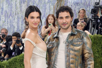 met-gala:-how-zac-posen-sold-kendall-jenner-with-her-greek-dress-(exclusive)