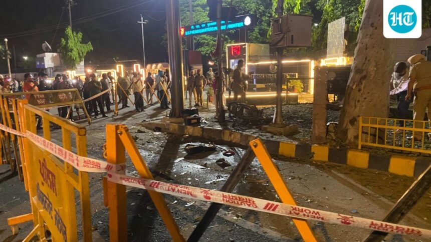a-powerful-explosion-outside-the-border-security-force-headquarters-creates-panic-in-jalandhar,-and-investigation-is-underway