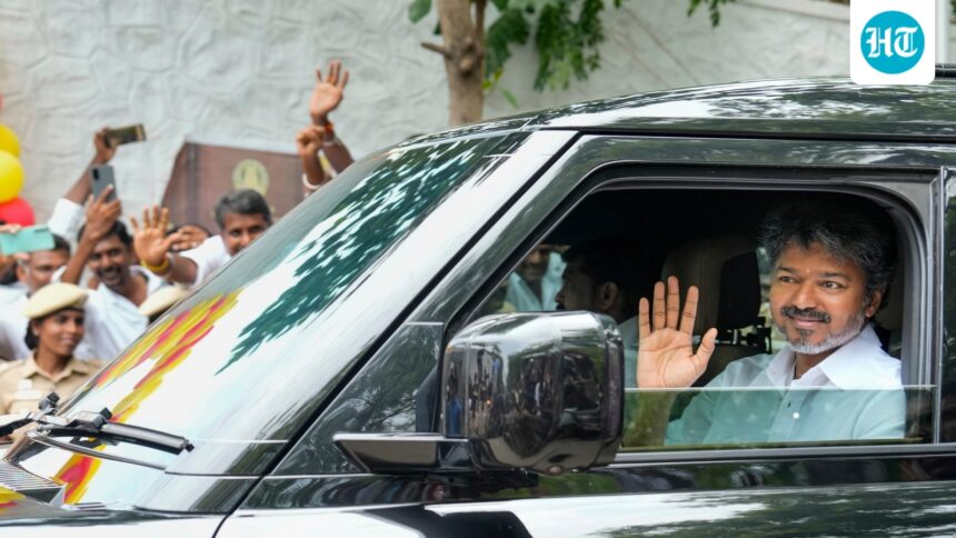 dmk-taunts-‘backstabbing’-in-congress-over-tvk-alliance,-later-warning-from-‘all-india’-bloc