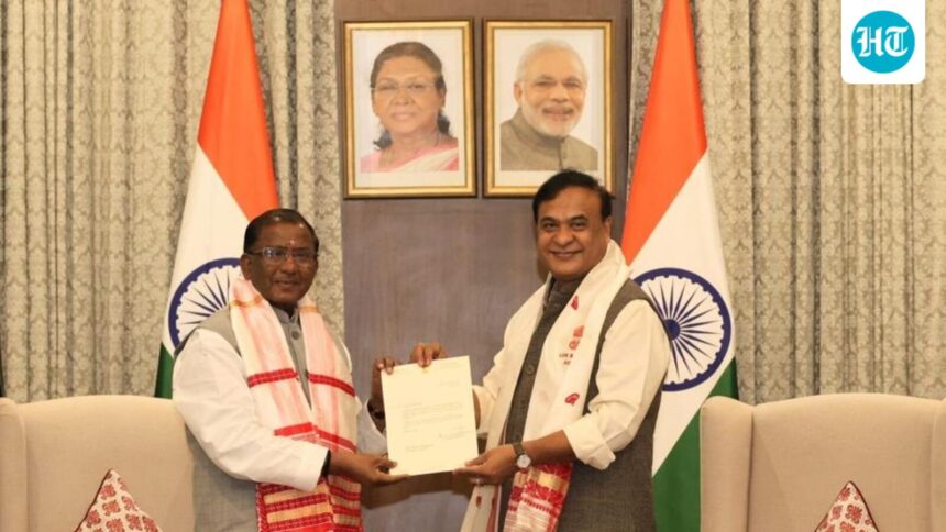 assam:-himanta-submits-resignation-to-governor;-the-prime-minister-is-likely-to-attend-the-swearing-in-ceremony