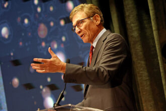 maury-povich-just-rebooted-his-tv-show-for-an-ai-powered-ad
