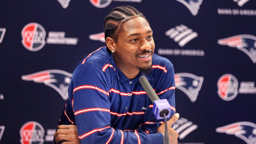 who-is-stefon-diggs?-5-things-to-know-about-the-football-player