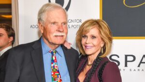 jane-fonda-remembers-ted-turner-as-someone-who-‘needed-her-and-cared-for-her’:-‘he-gave-me-confidence’