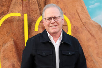 warner-bros-lost-discovery-$2.9-billion-in-march-quarter-—-but-that’s-mostly-netflix-breakup-fees