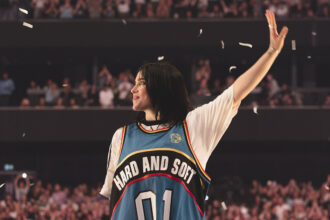 ‘billie-eilish-–-hit-me-hard-and-soft:-the-tour-(live-in-3d)’-review:-the-concert-doc-co-directed-by-james-cameron-will-make-you-believe-you’re-there