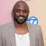 wayne-brady-reignites-bill-maher-feud-in-new-podcast-interview-with-sarah-jones:-‘he’s-a-racist’