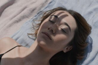 director-lucia-alinar-iglesias-explores-family-trauma-in-forastera-trailer-(exclusive)