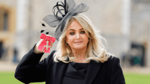 “total-eclipse-of-the-heart”-singer-bonnie-tyler-has-been-hospitalized-in-portugal-after-having-emergency-surgery