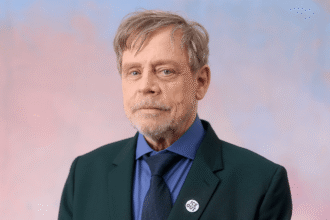 the-white-house-calls-mark-hamill-a-“sick-person”-for-posting-a-photo-of-trump-in-his-grave