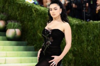 charli-xcx-returns-with-“rock-music”