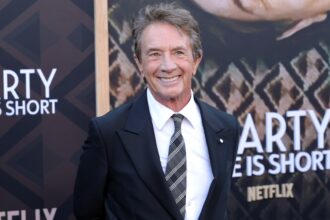 martin-short-performs-a-raunchy-song-with-paul-shaffer-during-david-letterman’s-netflix-event
