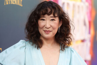 sandra-oh-talks-downplaying-asian-race-to-find-stardom-on-grey’s-anatomy-(exclusive)