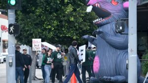 the-writers-guild-of-the-west’s-ugly-feud-with-employees-is-about-to-end-with-a-tentative-deal