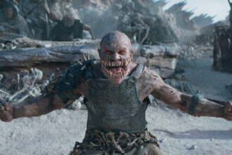 box-office:-“mortal-kombat-ii”-tops-on-friday,-but-continues-to-compete-with-“prada-2”-for-the-mother’s-day-win