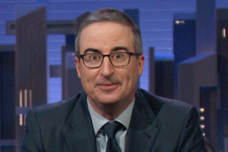 john-oliver-has-a-bone-to-pick-with-‘legally-blonde-2:-red,-white-&-blonde’