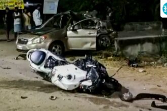 speeding-hayabusa-bike-collides-with-car-in-telangana,-killing-2-children-out-of-5-people