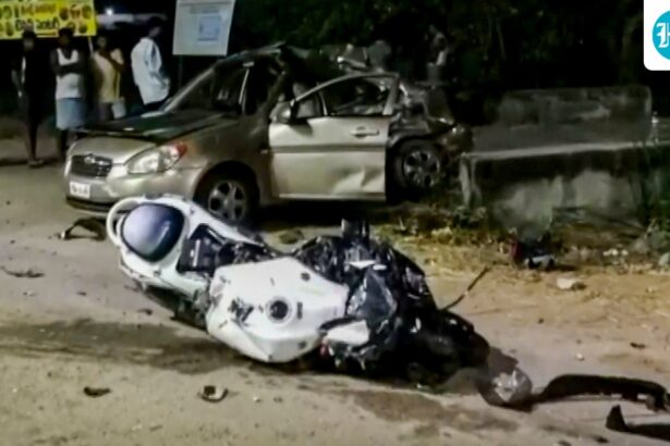 speeding-hayabusa-bike-collides-with-car-in-telangana,-killing-2-children-out-of-5-people