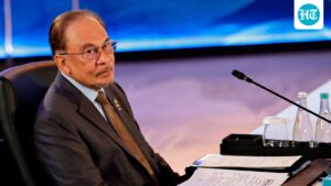malaysian-prime-minister-anwar-ibrahim-congratulates-‘siddiq’-vijay-on-assuming-the-position-of-tamil-nadu-minister