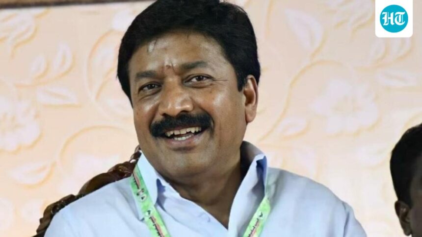 aiadmk-leaders-under-the-c-ve-shanmugham-faction-decided-to-support-the-vijay-led-tvk