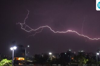 4-dead,-3-taken-to-hospital-after-lightning-strikes-on-a-hill-in-malappuram,-kerala