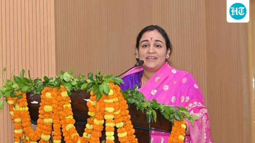 who-is-aparna-yadav?-five-facts-about-bjp-leader-and-wife-pratik-yadav