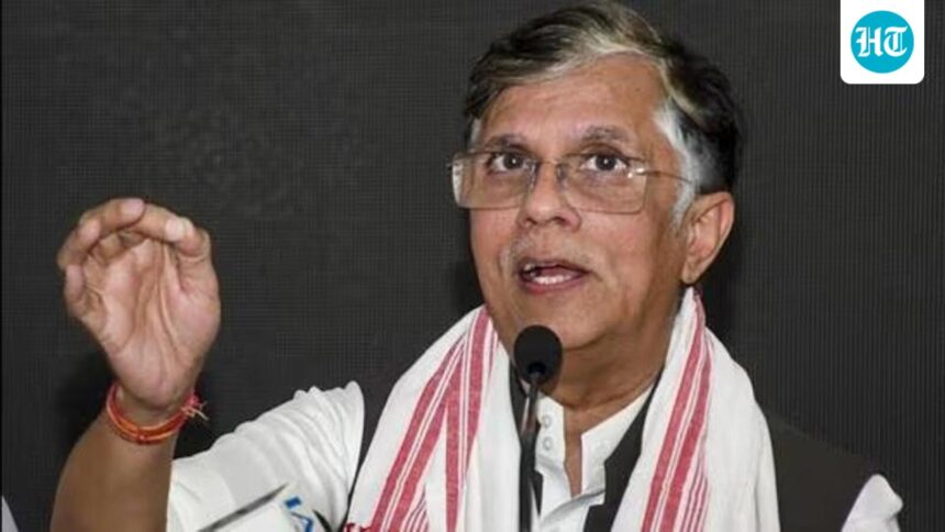 congress-leader-pawan-khera-appears-for-questioning-in-the-case-filed-by-the-assam-cm’s-wife