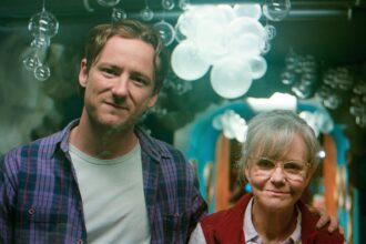 how-‘remarkably-bright-creatures’-went-from-bestseller-to-netflix-with-sally-field-and-lewis-pullman