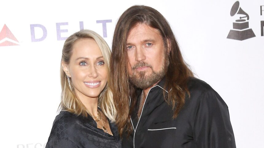 billy-ray-cyrus-and-tish-cyrus-relationship-timeline:-from-having-a-big-family-to-their-divorce