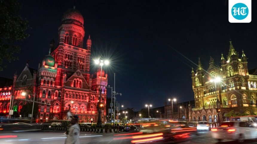 marathi-banners-within-a-month-or-shiv-sena-style-action:-mumbai-deputy-mayor-for-shops-and-hotels
