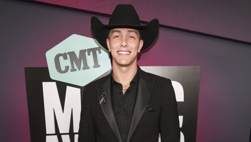 tyler-holder’s-tour-cancelled:-why-he-is-declining-and-the-“limit”-he-has-reached