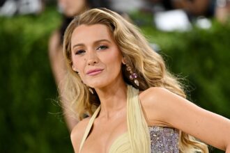 why-a-reporter-froze-in-front-of-blake-lively:-the-quiet-power-dynamic-that-no-one-talks-about