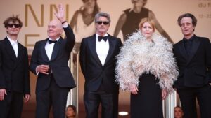 cannes-film-festival-hosts-“homeland-of-the-fathers”-with-a-standing-ovation-for-sandra-holler-and-pawel-pawlikowski