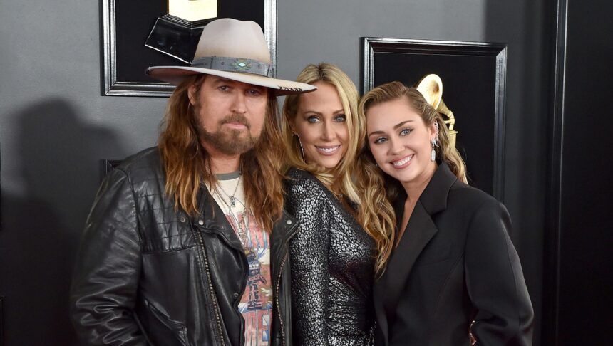 billy-ray-cyrus-sings-for-tish-4-years-after-divorce-not-a-mess-it’s-biology.