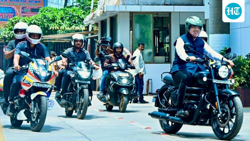 devendra-fadnavis-rides-a-bullitt,-shinde-rides-an-electric-car,-and-other-maha-ministers-walk-after-pm-modi’s-austerity-drive